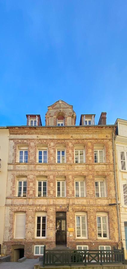Townhouse Trouville - Appart'Hotel & Studios Luaran gambar